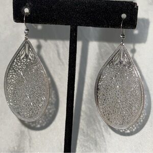 Elegant Silver Tone Intricate Filigree Teardrop Dangle Earrings